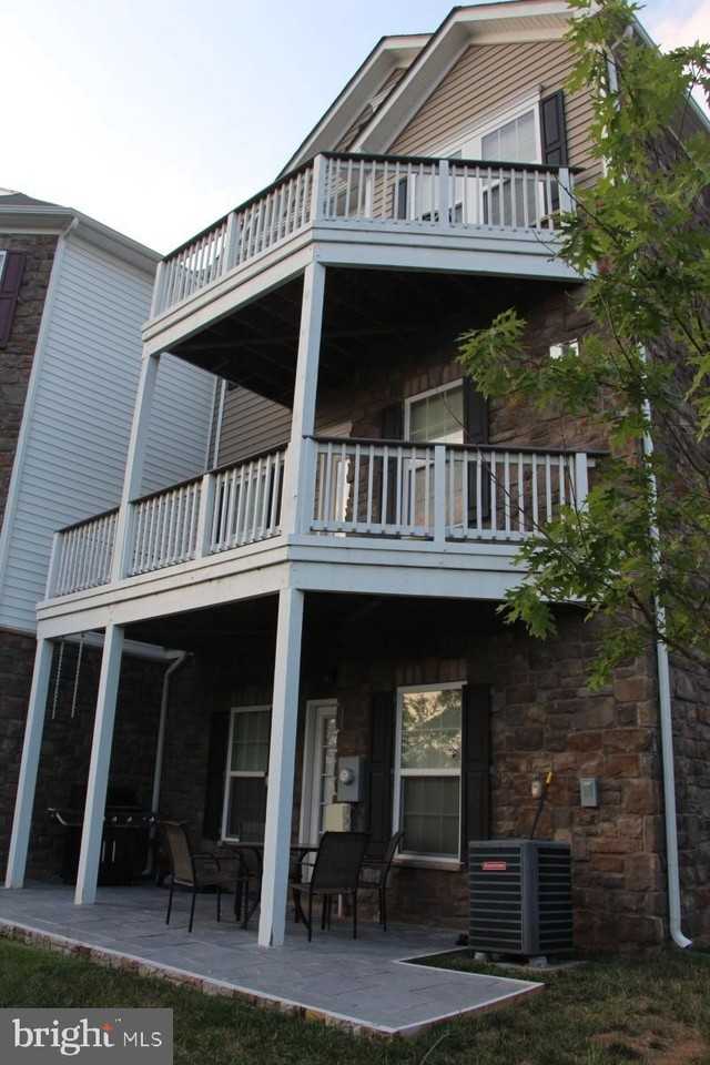 42387 Trellis Sq - Photo 4 of 17