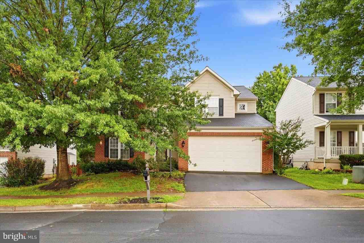 10545 Turning Grass Way - Photo 2 of 50
