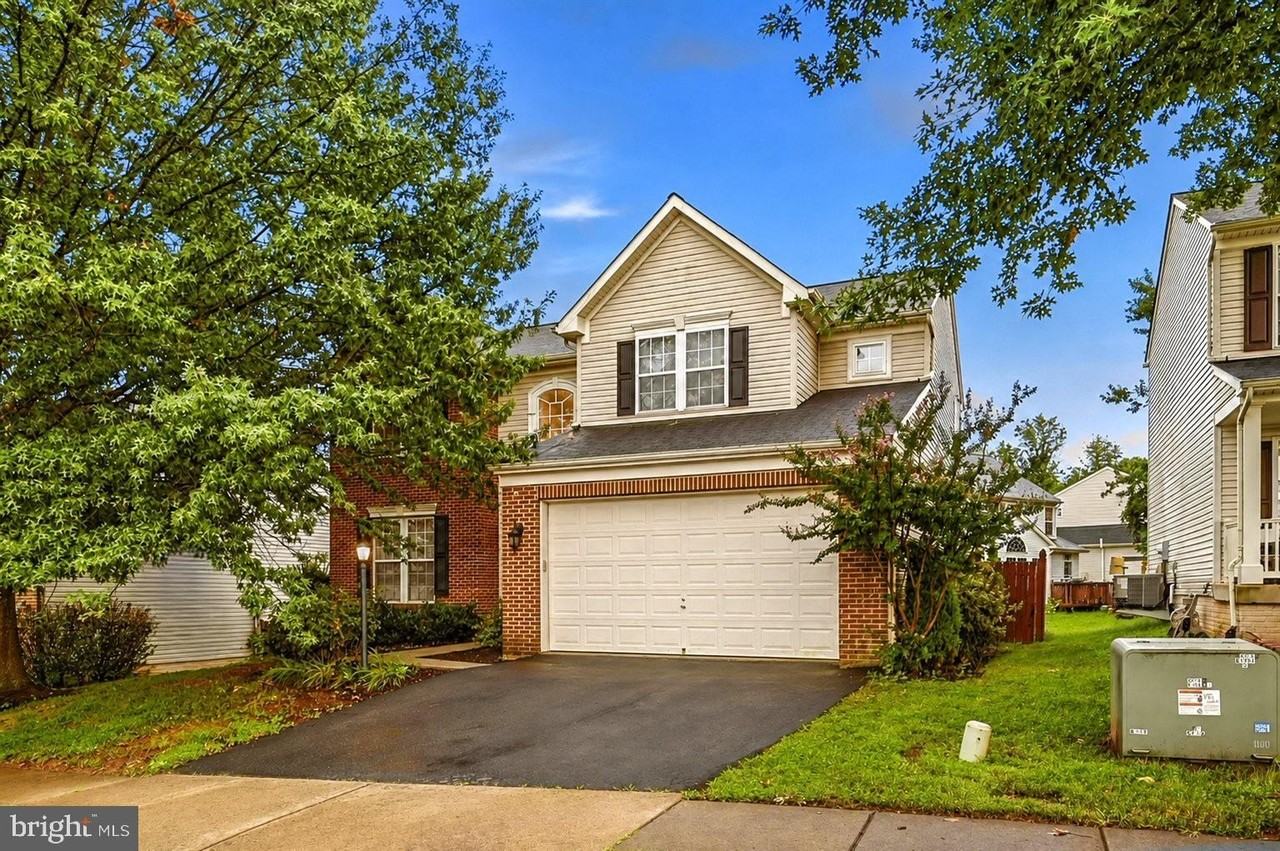 10545 Turning Grass Way - Photo 3 of 50