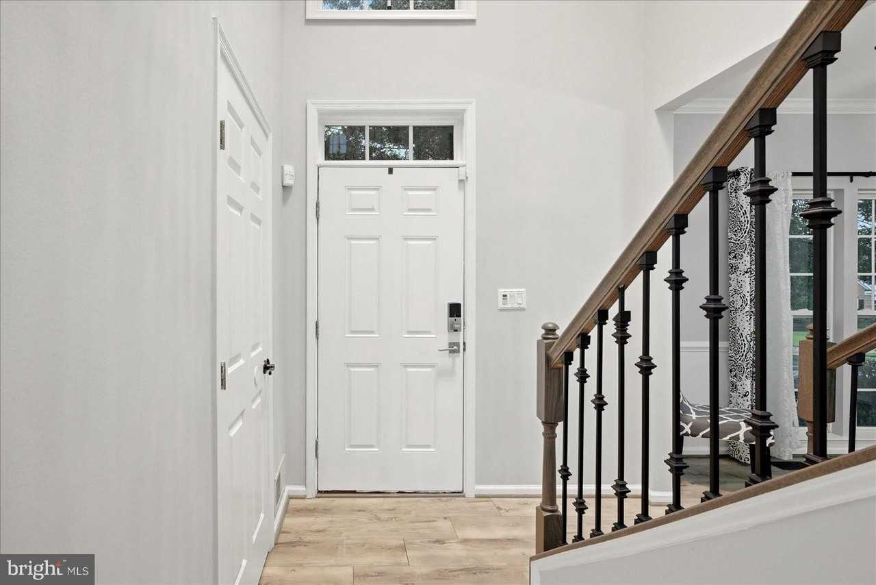10545 Turning Grass Way - Photo 7 of 50