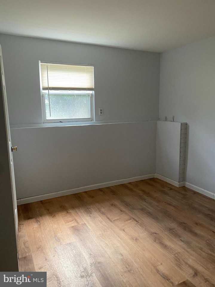 14919 Enterprise Ln - Photo 7 of 10