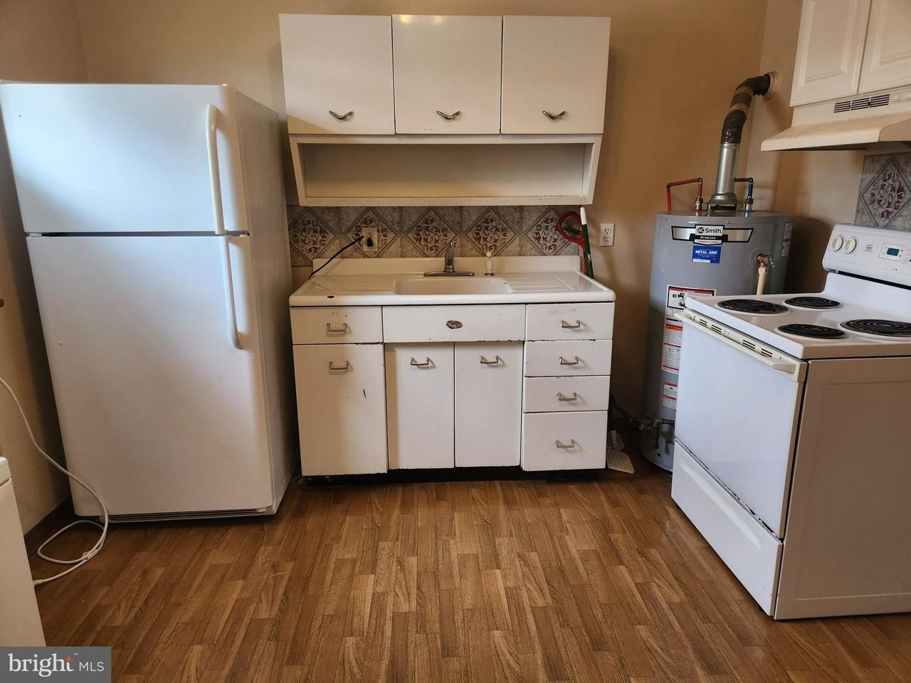 23 C St #3 - Photo 3 of 10