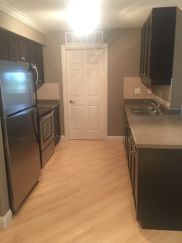 14608 Pallisades Pointe Villas - Photo 5 of 17