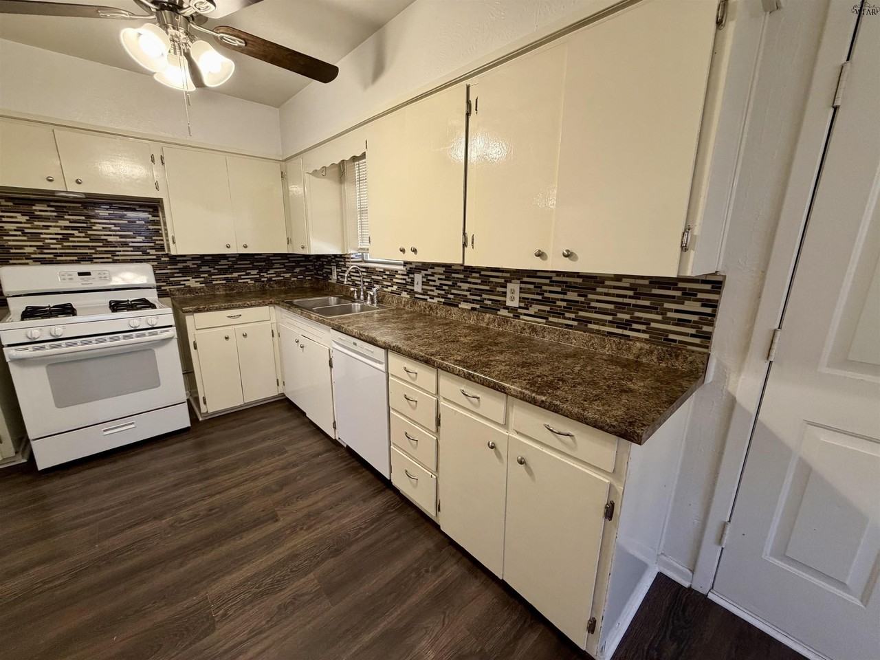 3017 Mcgaha Ave - Photo 4 of 16