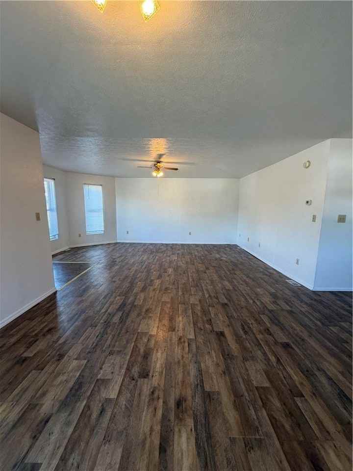 400 S 4th St - Photo 4 of 17
