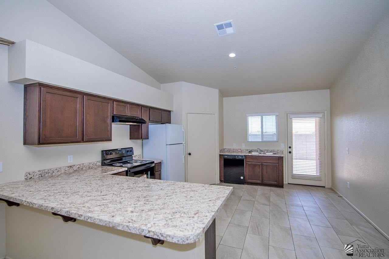 3748 S Brianna Dr - Photo 2 of 15