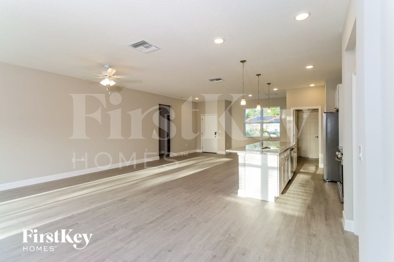 2950 Tolman Ave Se - Photo 3 of 16