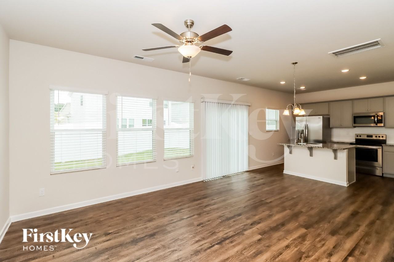 5440 Cobblestone Glen Dr - Photo 4 of 16
