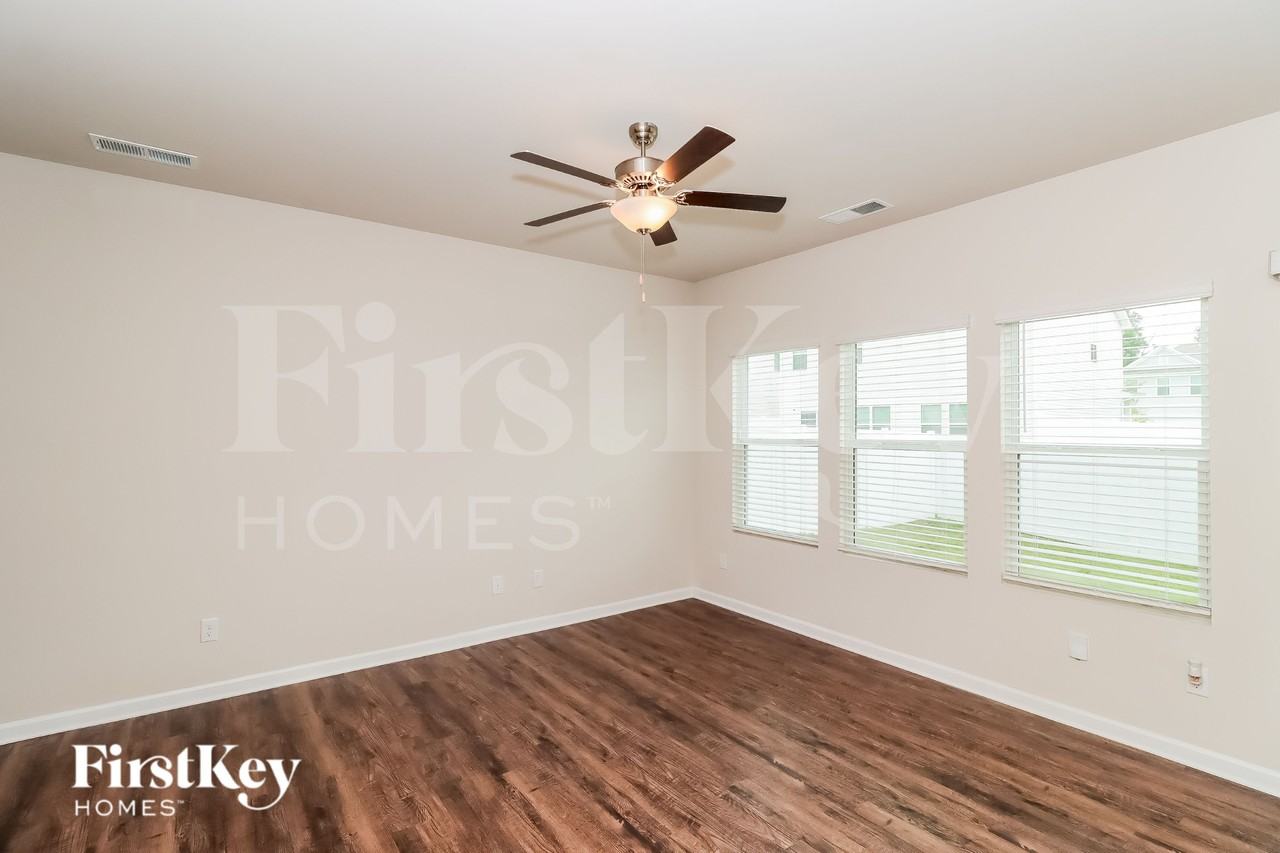 5440 Cobblestone Glen Dr - Photo 5 of 16