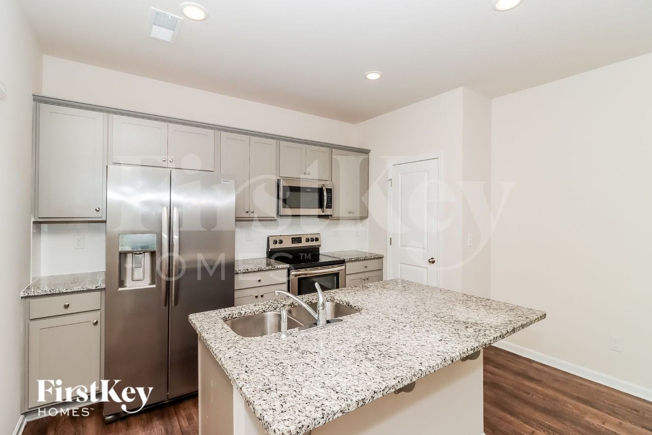 5440 Cobblestone Glen Dr - Photo 6 of 16