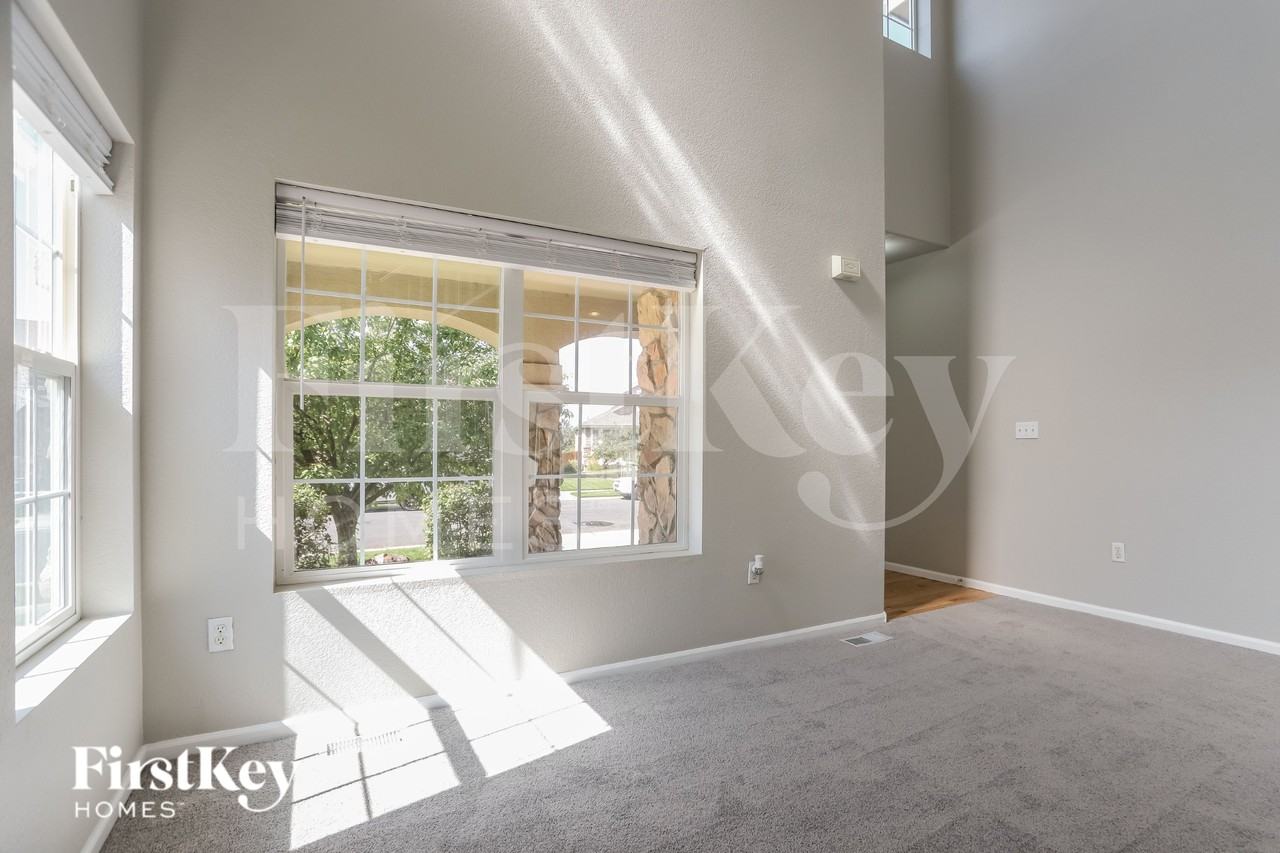 10634 Lewiston St - Photo 6 of 15