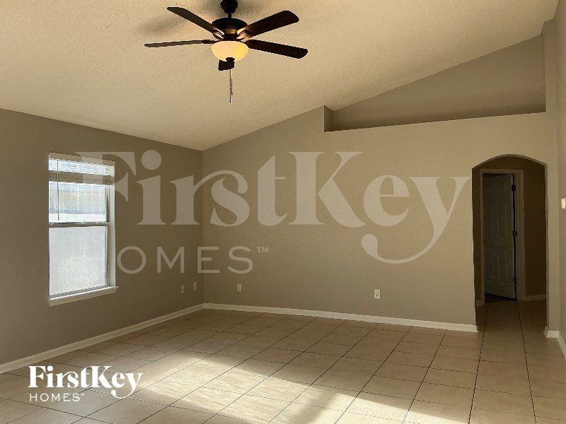 4275 Hanging Moss Dr - Photo 3 of 13
