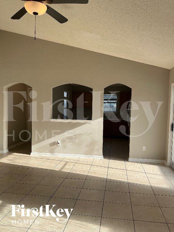 4275 Hanging Moss Dr - Photo 4 of 13