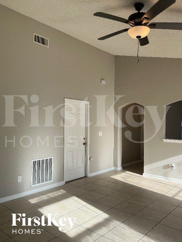 4275 Hanging Moss Dr - Photo 5 of 13