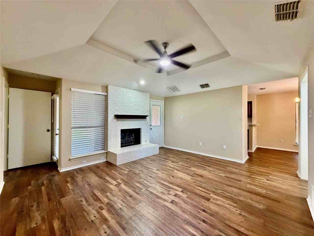 3205 Bryan St - Photo 7 of 32