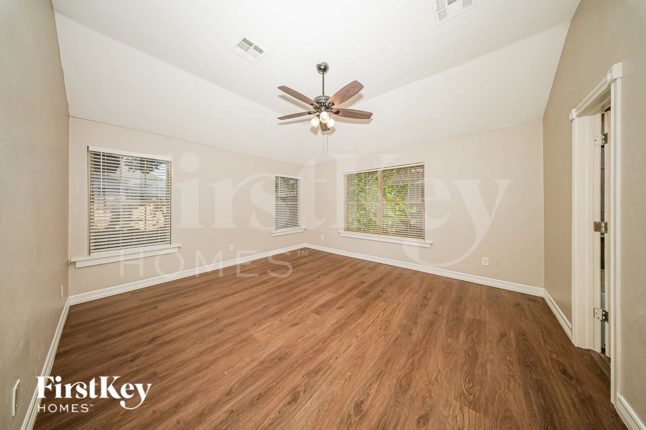 17205 Vitoria Dr - Photo 6 of 16