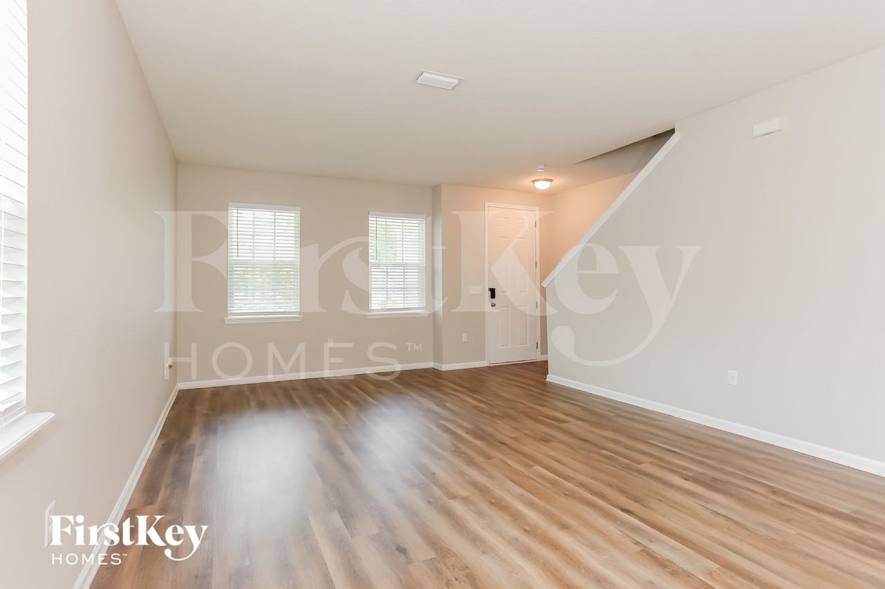 12680 Sheffield Walk Ln - Photo 4 of 15