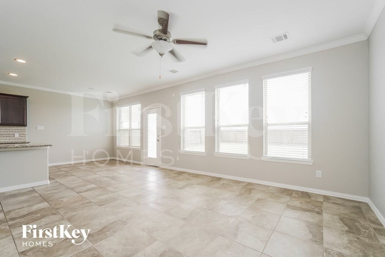 6730 Trinity Trail Ln - Photo 2 of 15