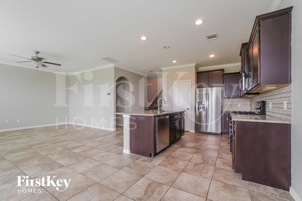 6730 Trinity Trail Ln - Photo 4 of 15