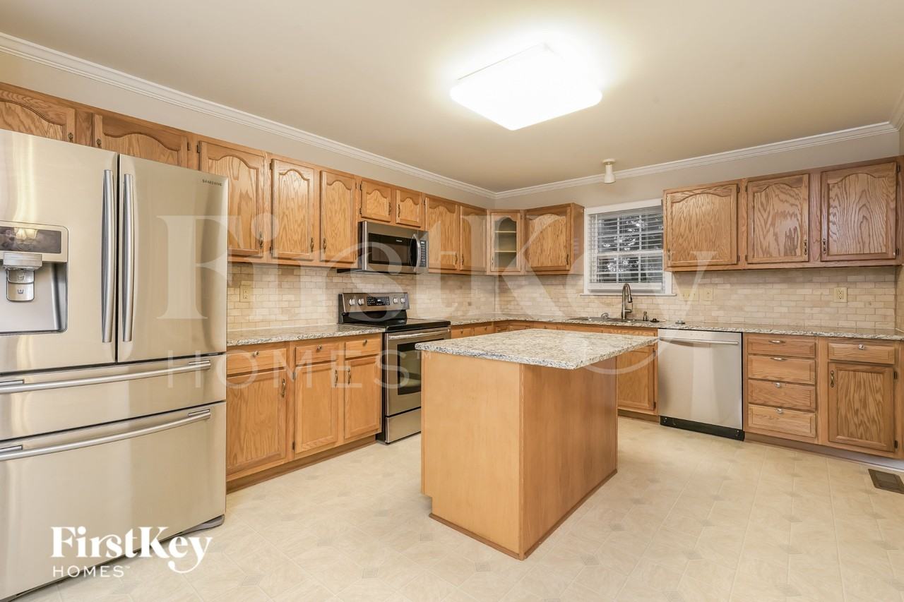 4767 Audrey Dr - Photo 6 of 16