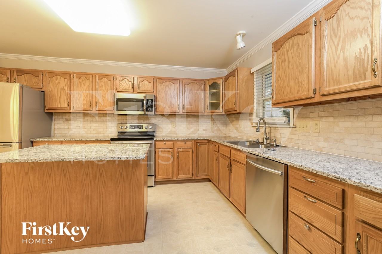 4767 Audrey Dr - Photo 7 of 16