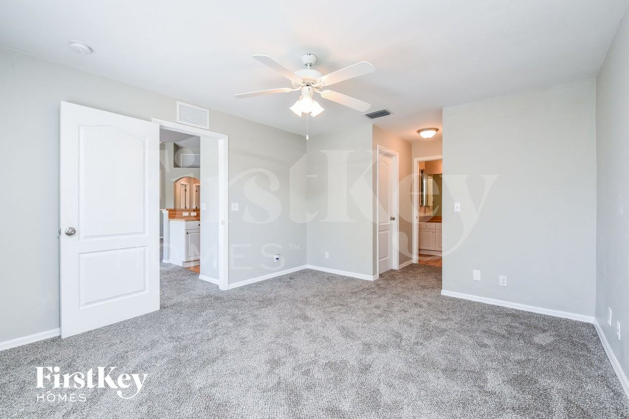 416 Jourferie Rd - Photo 7 of 15