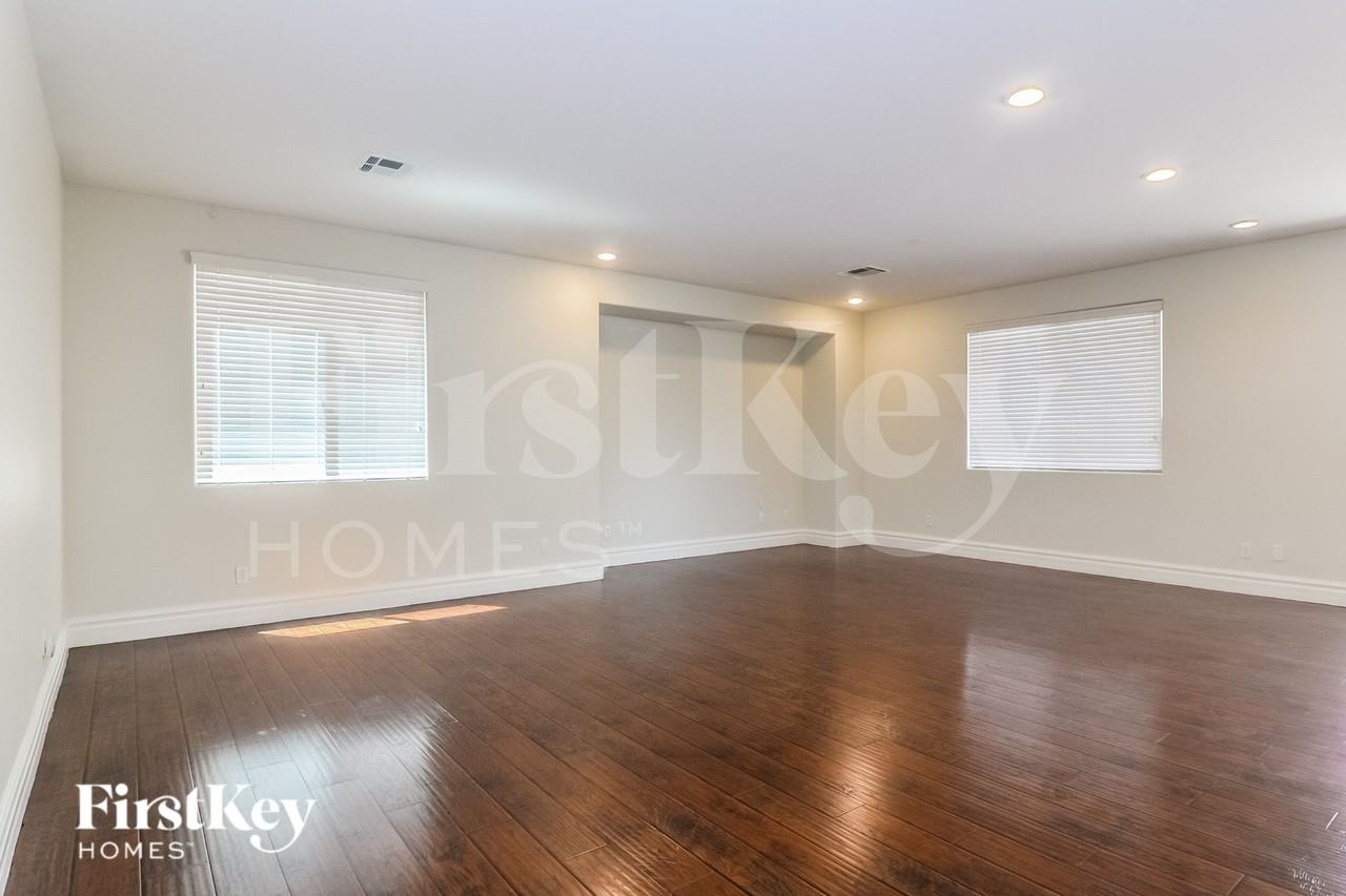 9742 Marcelline Ave - Photo 3 of 16
