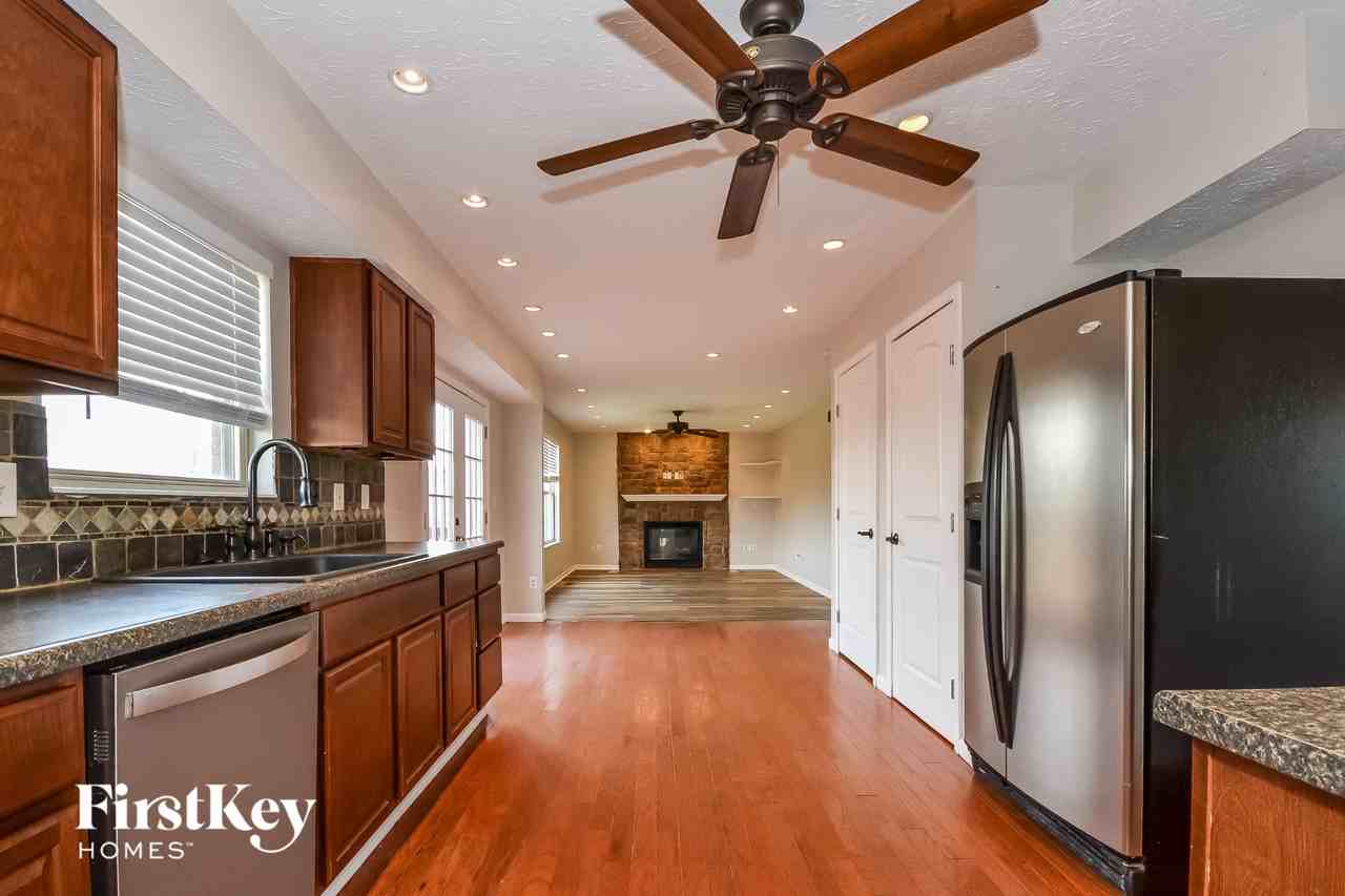 5456 Shady Meadows Dr - Photo 6 of 15