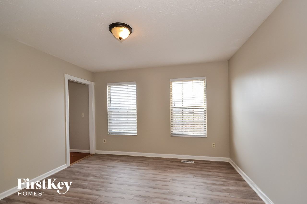 5456 Shady Meadows Dr - Photo 7 of 15