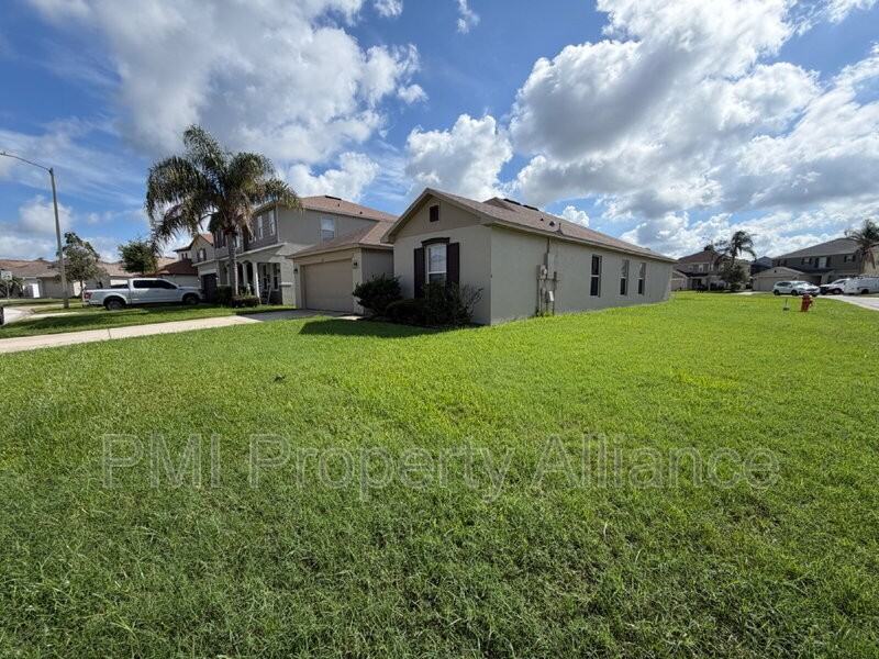 1153 Elderberry Dr - Photo 2 of 26
