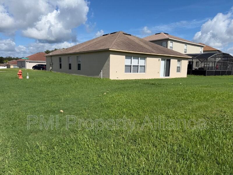 1153 Elderberry Dr - Photo 3 of 26