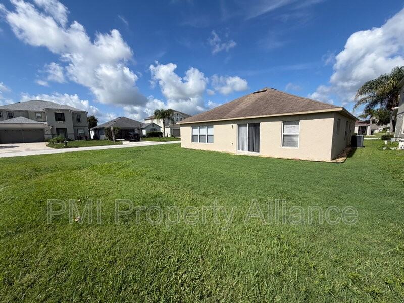 1153 Elderberry Dr - Photo 4 of 26