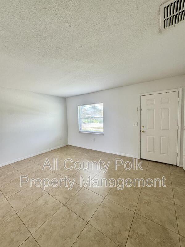 2415 S Crystal Lake Dr - Photo 3 of 16