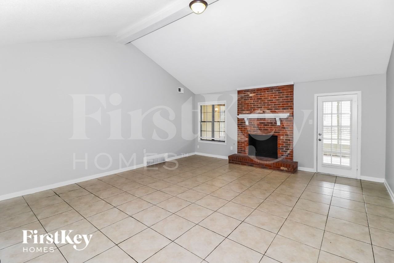 7177 Lamesa Ln - Photo 3 of 15