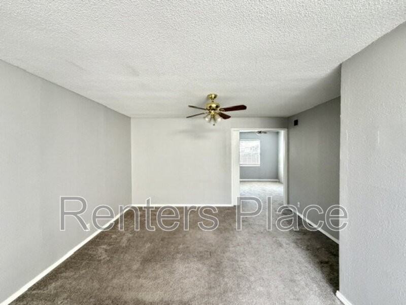 1436 E 38th St #B - Photo 3 of 13