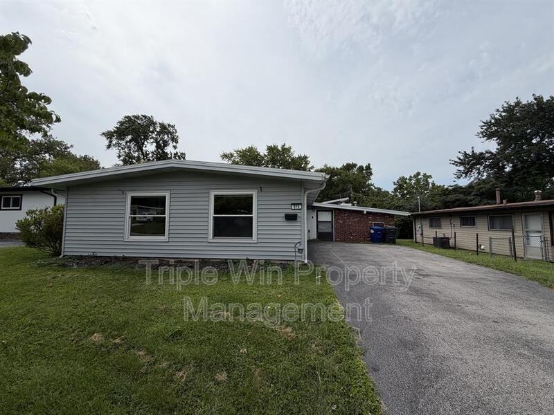 810 Saint Anthony Ln