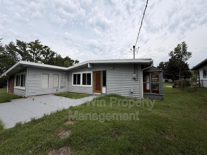 810 Saint Anthony Ln - Photo 5 of 39