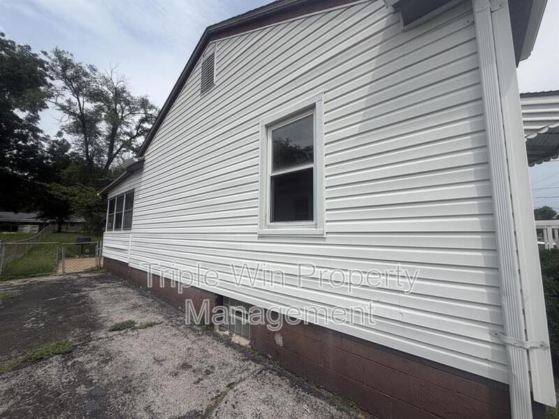 1145 Patterson Rd - Photo 3 of 25