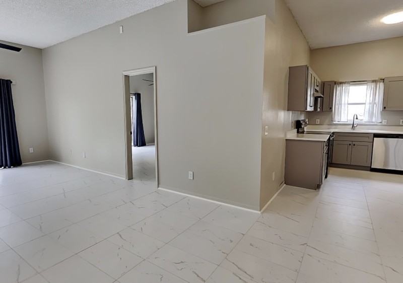 1836 Blue Fox Ct - Photo 4 of 26