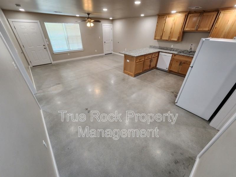 13760 County Road 3614 - Photo 5 of 11