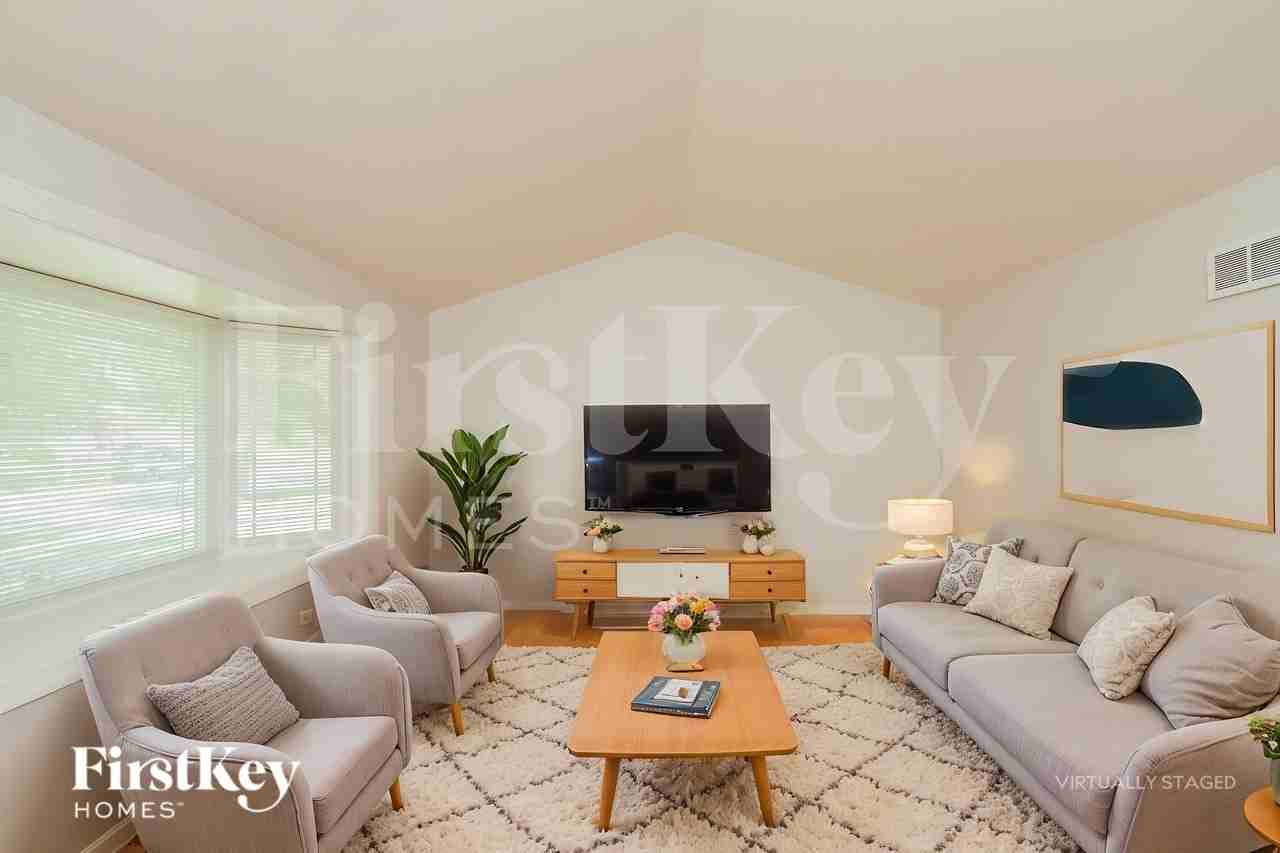 2612 Ruth Fitzgerald Dr - Photo 5 of 18