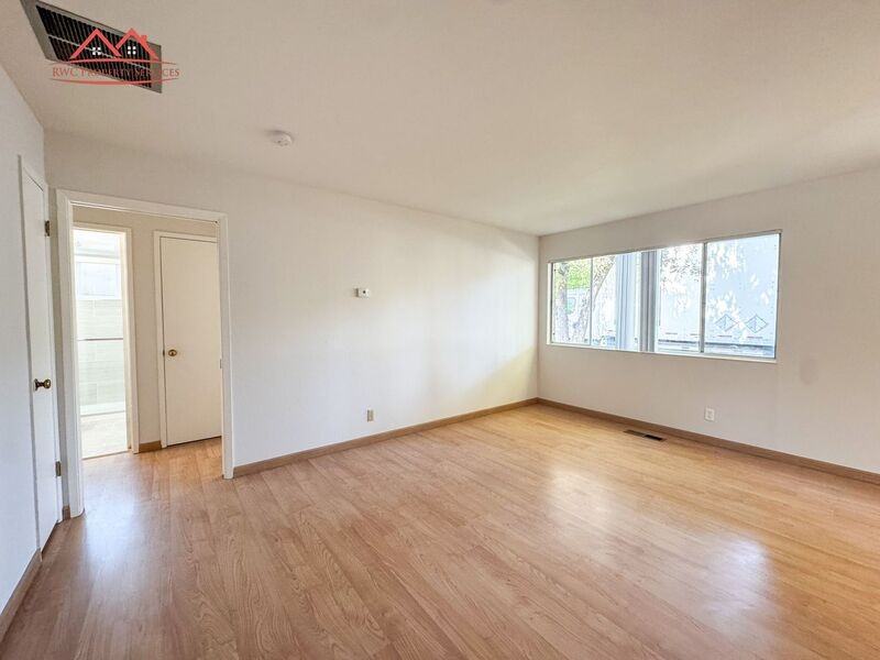 411 College Ave #A - Photo 3 of 15