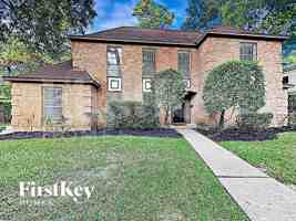 featured image of 2511 Riverlawn Dr