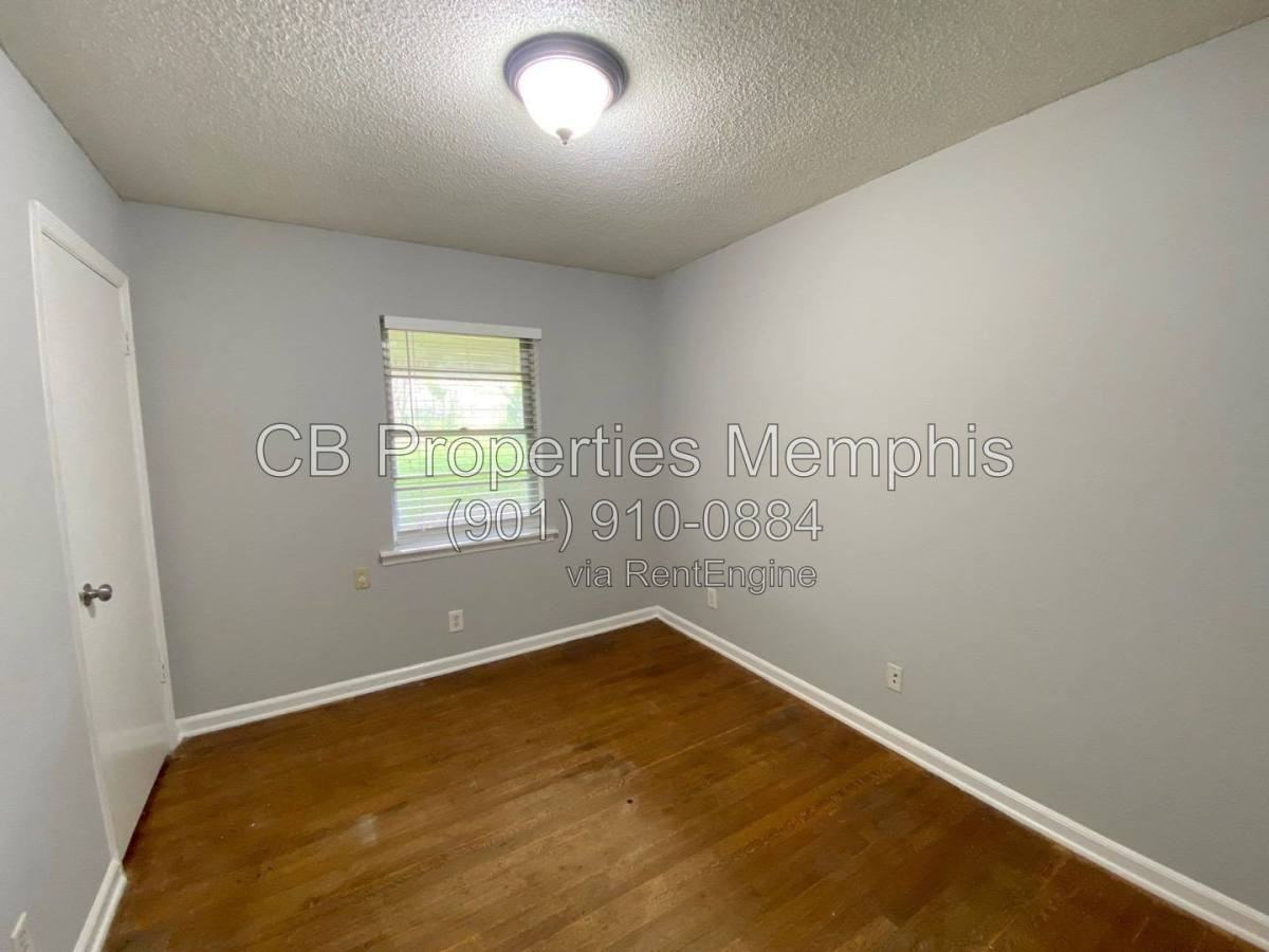 8282 Fayette Cv - Photo 4 of 10