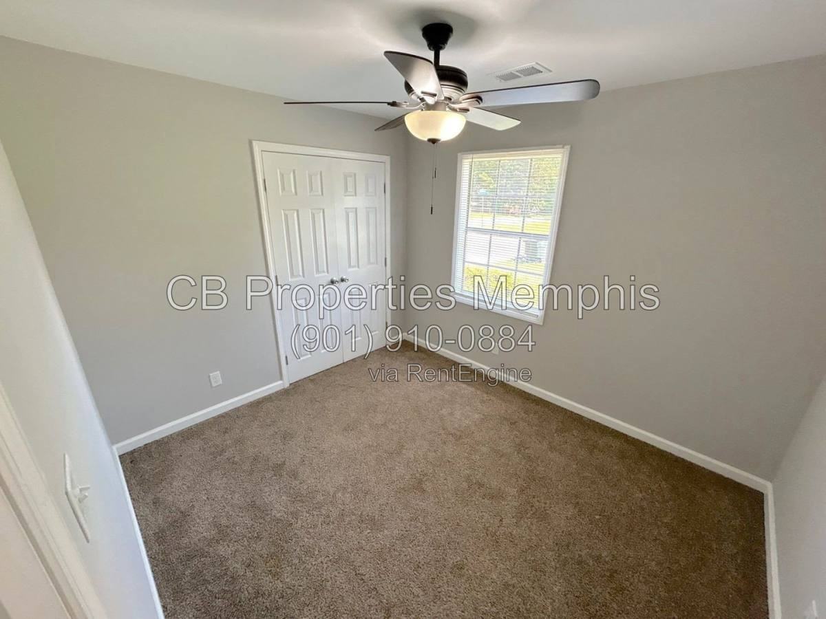 3825 Glenburee St - Photo 3 of 10