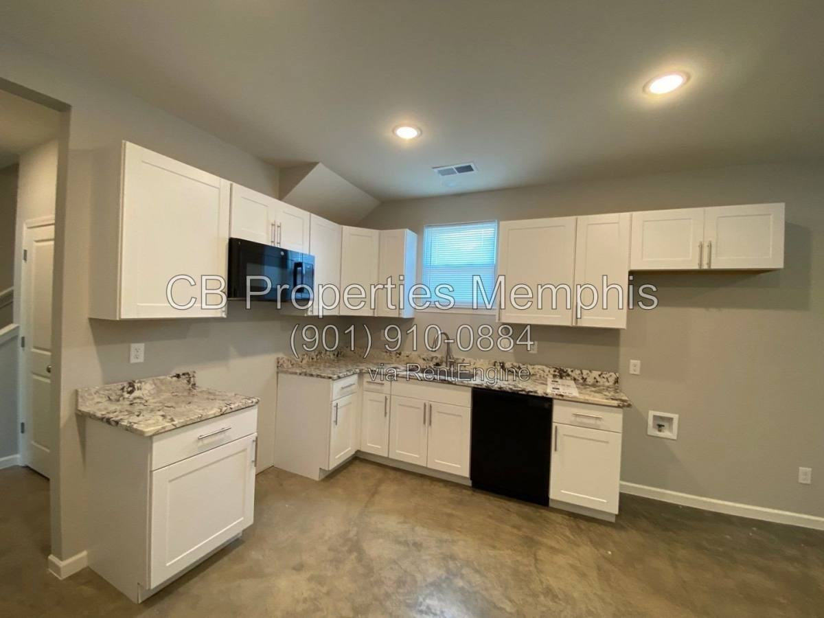 729 N Dunlap St - Photo 3 of 10