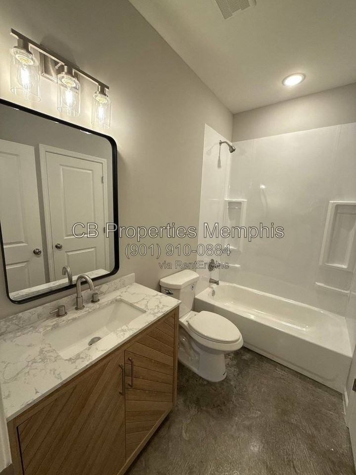 729 N Dunlap St - Photo 7 of 10
