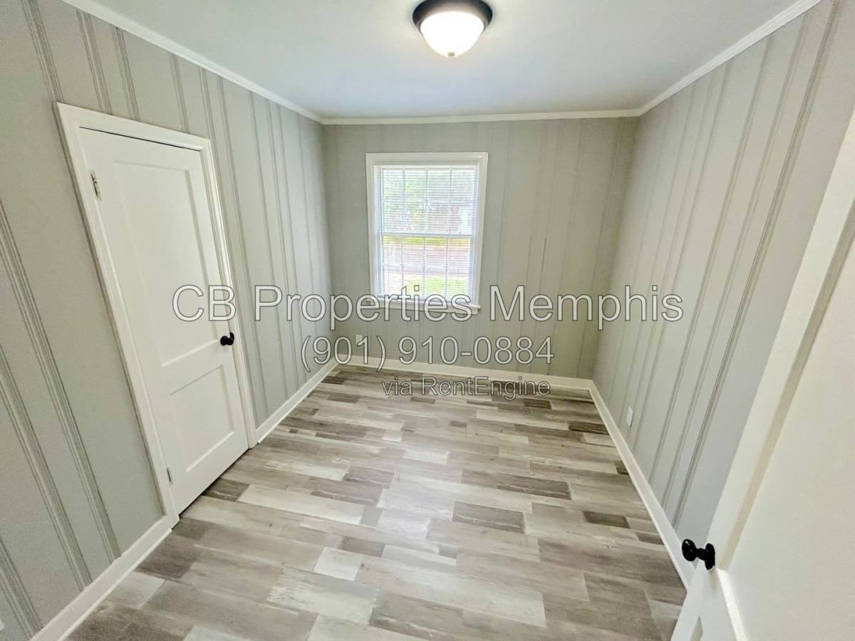 3585 Mayfair Ave - Photo 4 of 10