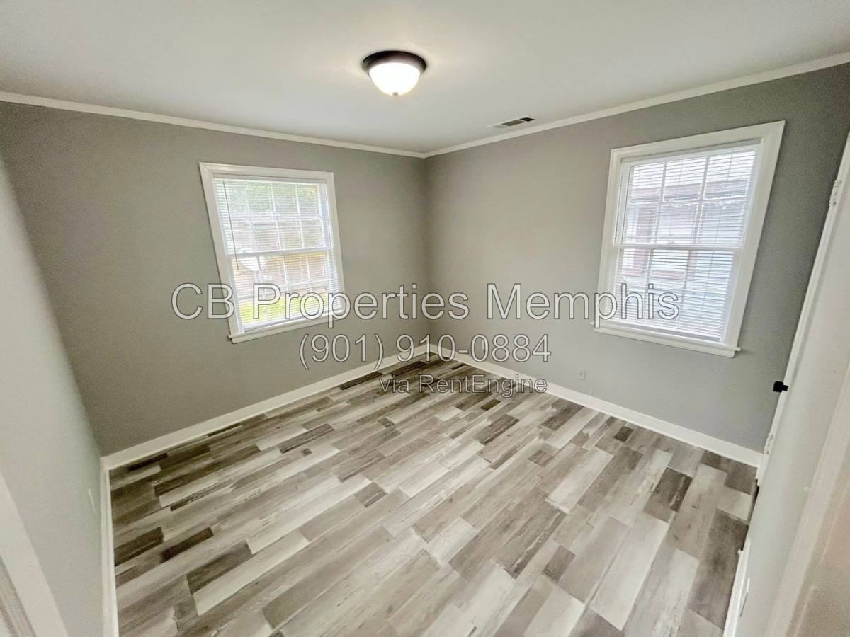 3585 Mayfair Ave - Photo 6 of 10
