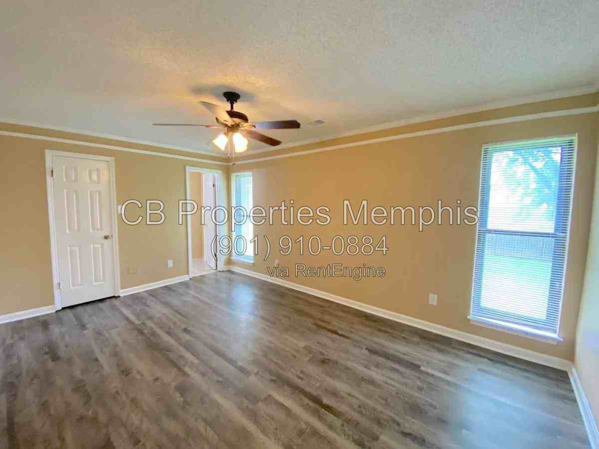 6930 Autumnhill Ln - Photo 3 of 10
